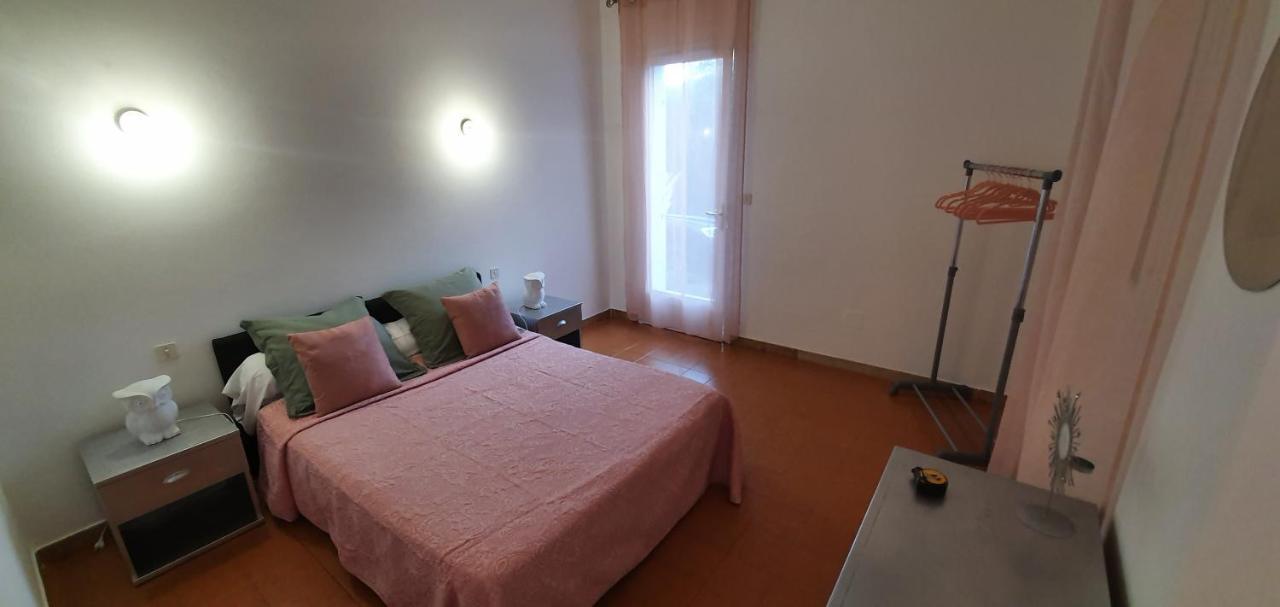 Bed and Breakfast Chez Isabelle Luri Екстер'єр фото