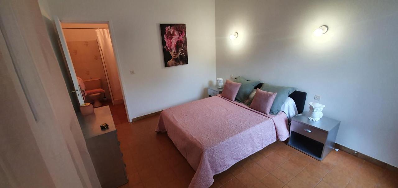 Bed and Breakfast Chez Isabelle Luri Екстер'єр фото