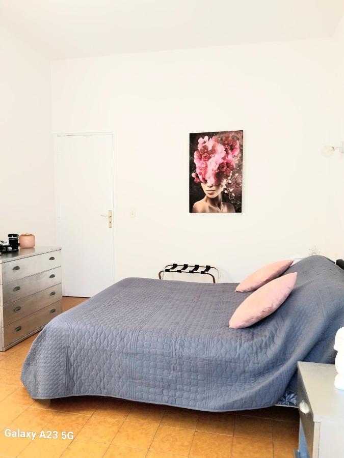 Bed and Breakfast Chez Isabelle Luri Екстер'єр фото