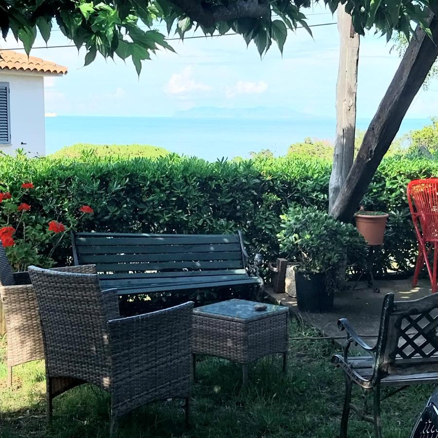 Bed and Breakfast Chez Isabelle Luri Екстер'єр фото